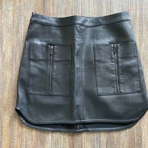 Bcbgmaxazria leather skirt in black, Size XXS